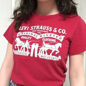 Red Levi’s Graphic Tee!